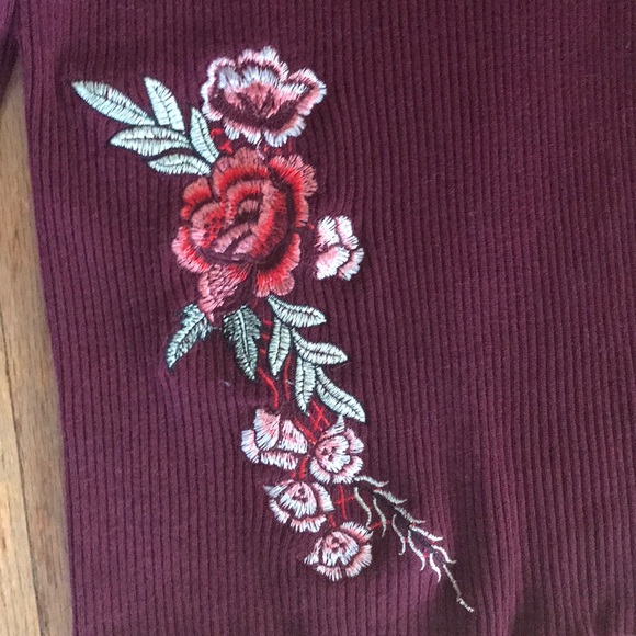 Maroon off the shoulder embroidered top - Picture 2 of 4